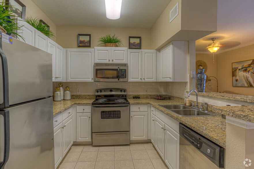 Kitchen - Enclave At Woodbridge