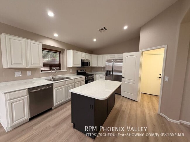 Building Photo - 5351 N Rattler Ct