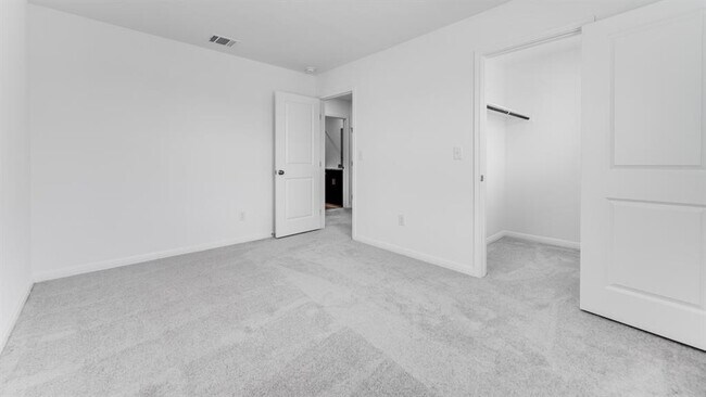 Building Photo - 13916 Ausarina Trce