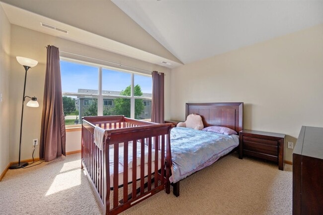 Building Photo - 77 N Park Ridge Rd