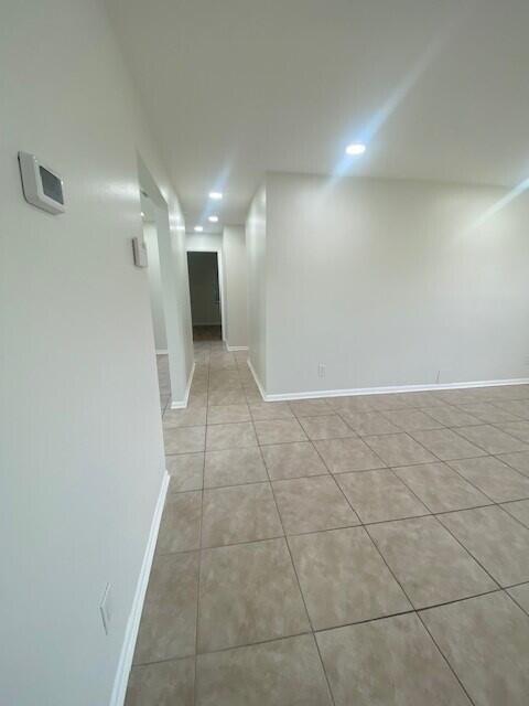Building Photo - 1100 Cameo Cir