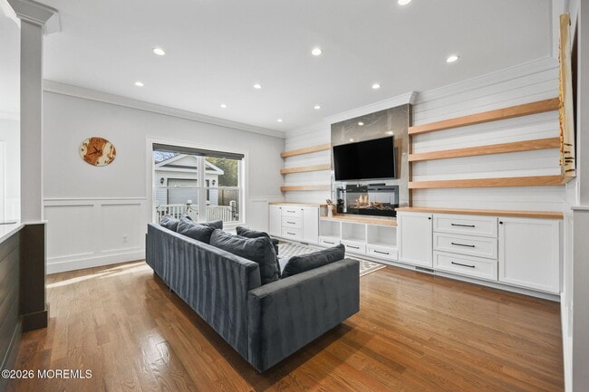 Building Photo - 28 Rector Pl