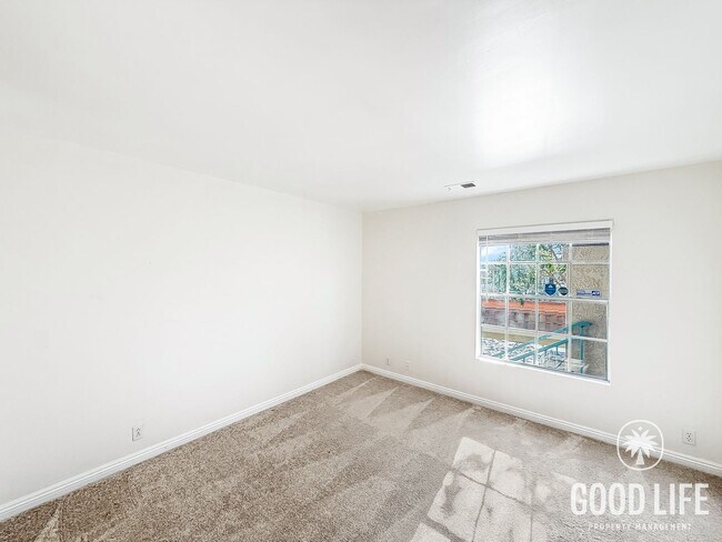 Building Photo - Great 2B/2BA Condo in Mira Mesa for Lease!