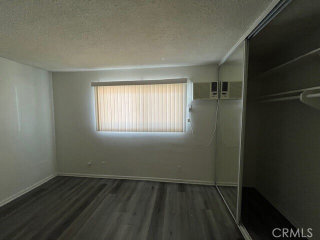 Building Photo - 686 E Cottonwood Rd