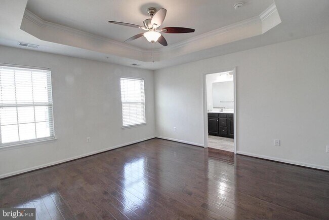 Building Photo - 5919 Leben Dr
