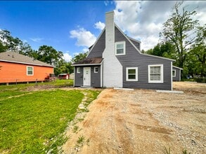 Building Photo - 2555 Pierce St