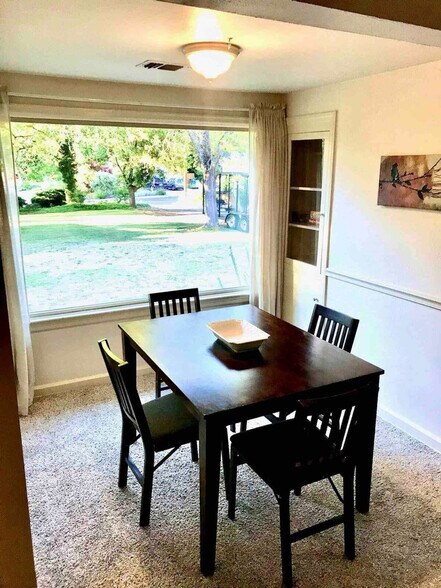 Building Photo - 1428 Crown Ave