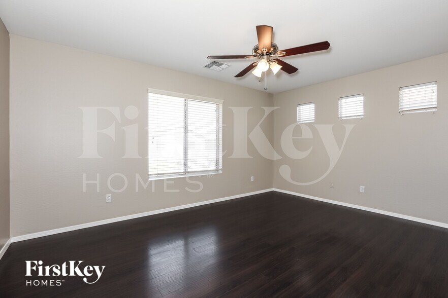 Building Photo - 31351 N Blackfoot Dr