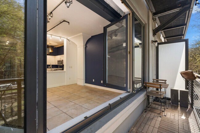 Building Photo - North Park Lofts - Historic Pearl District Warehouse Studio w/parking/most utilities/private balc...