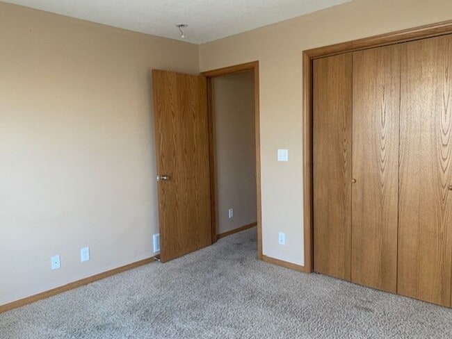 Building Photo - Italian Estates Property Management