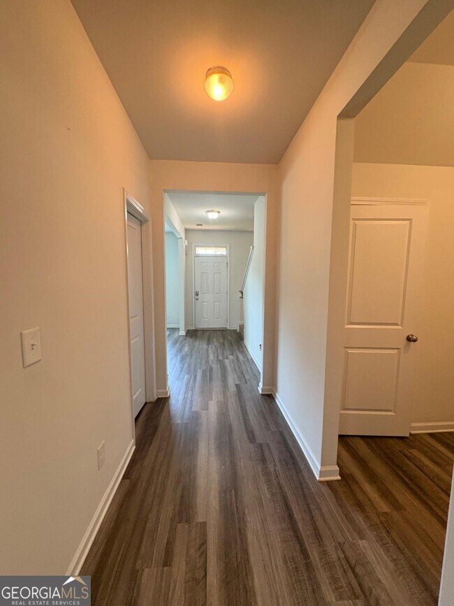 Building Photo - 108 Madison Grace Ave