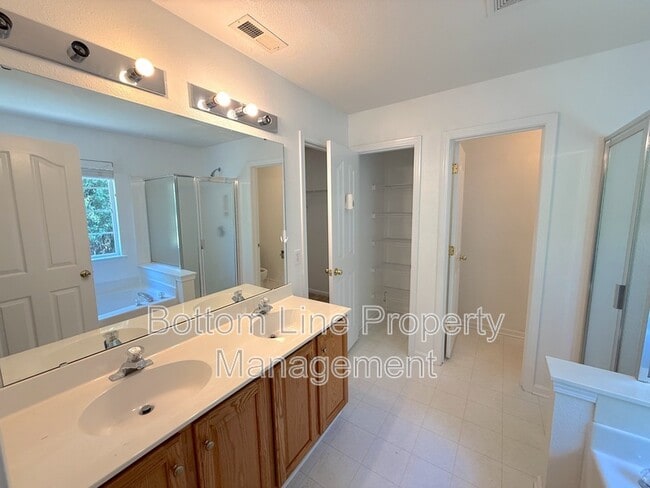Building Photo - 13518 Quiet Stream Ct