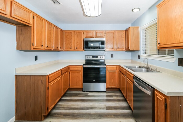 Building Photo - 2917 St Croix Ct