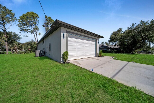 Building Photo - 73 Flamingo Blvd