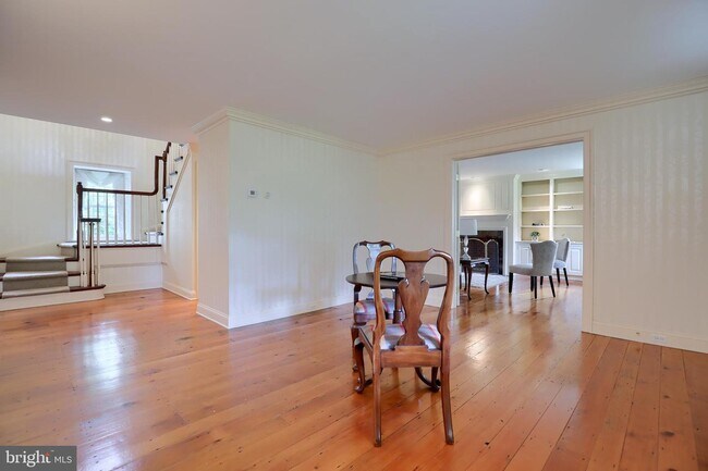 Building Photo - 1886 Conard Rd