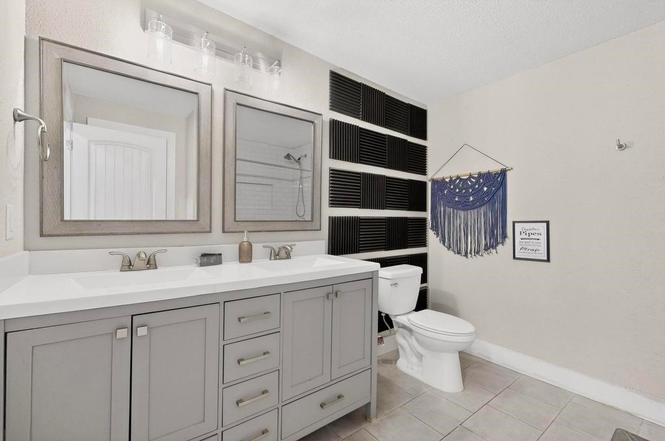 Building Photo - 6279 Drew Dr