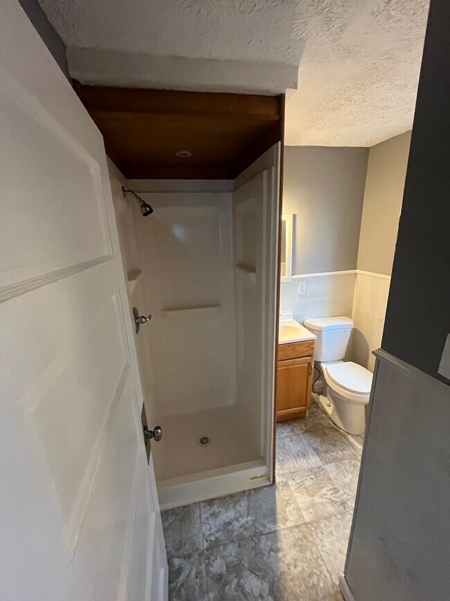 Building Photo - 1440 E Ninth Street