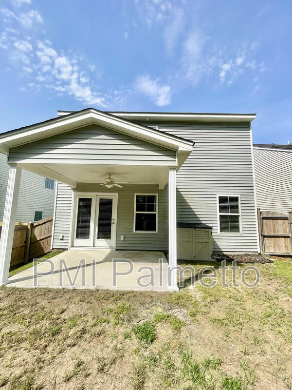 Building Photo - 633 Wooster Dr