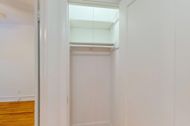 Floorplan - 5335-5345 S. Kimbark Avenue