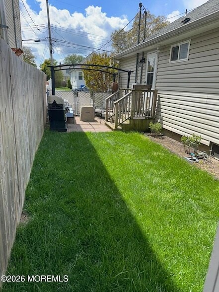 Building Photo - 53 Ideal Ave