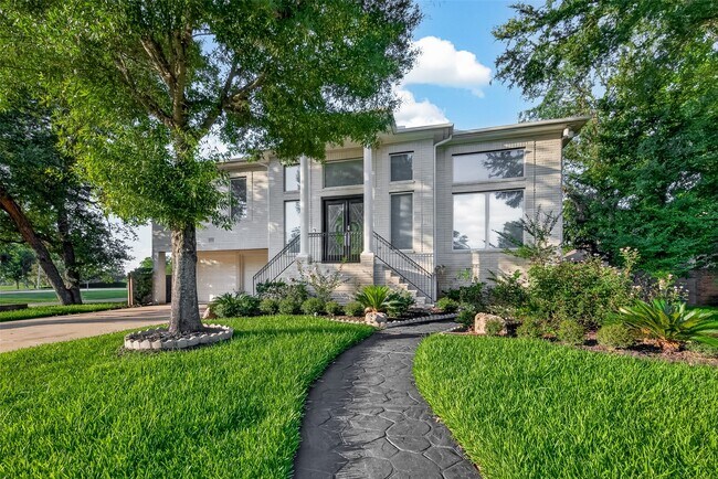 Building Photo - 7203 Timberlake Dr