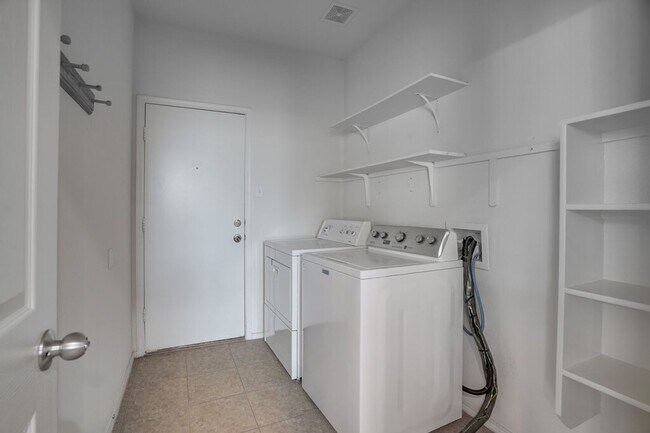 Building Photo - 20224 Stanley Robin Ln