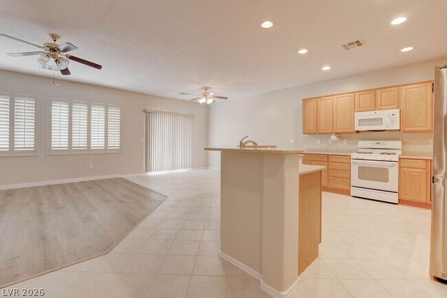 Building Photo - 2551 Moonlight Valley Ave