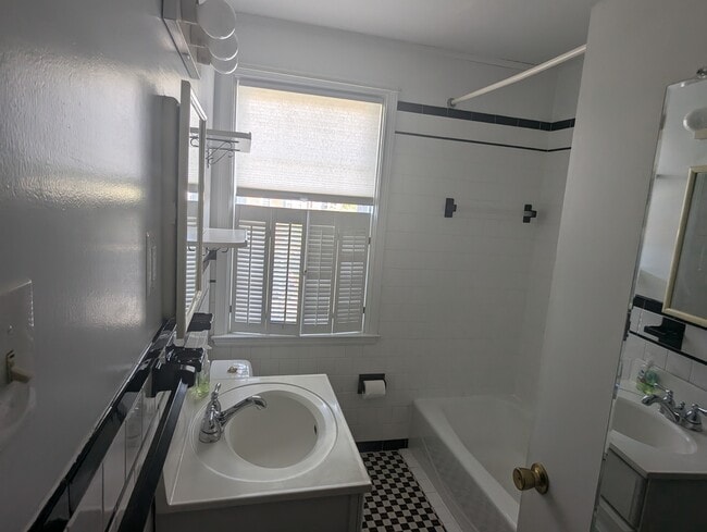 bathroom #1 - 6120 Mount Ridge Rd