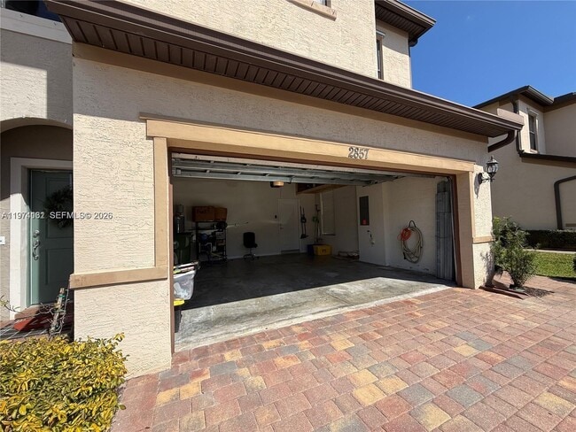 Building Photo - 2857 Bard St