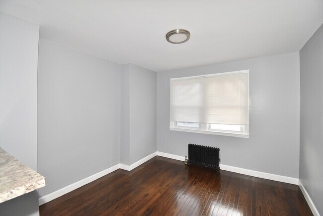 Building Photo - 153 Bosworth St