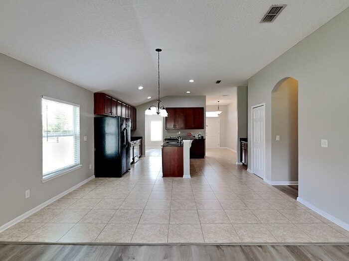 Building Photo - 167 Patriot Ln