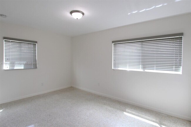 Building Photo - 6203 SW 108th Pl