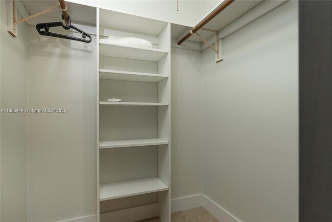 Building Photo - 320 NE 55th Terrace