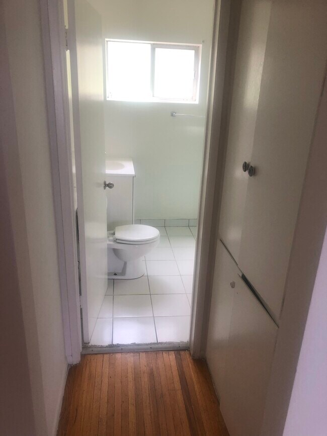 Bath - 945 E Grand Ave