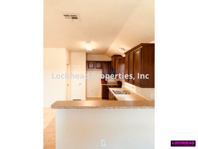 Building Photo - 2515 Wynngate Dr