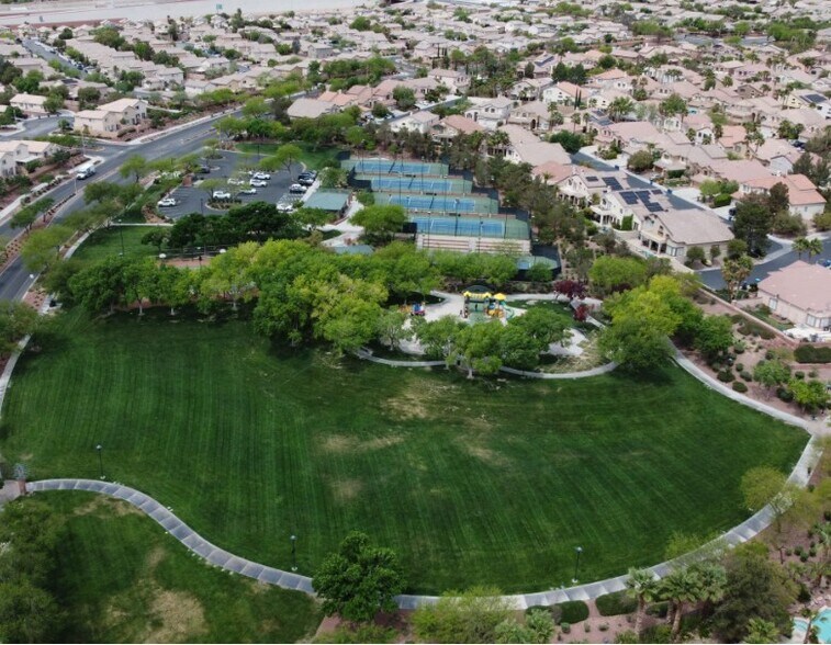 Building Photo - 10940 Calistoga Springs Ct