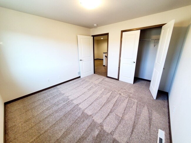 Building Photo - 4450 Cumberland Loop