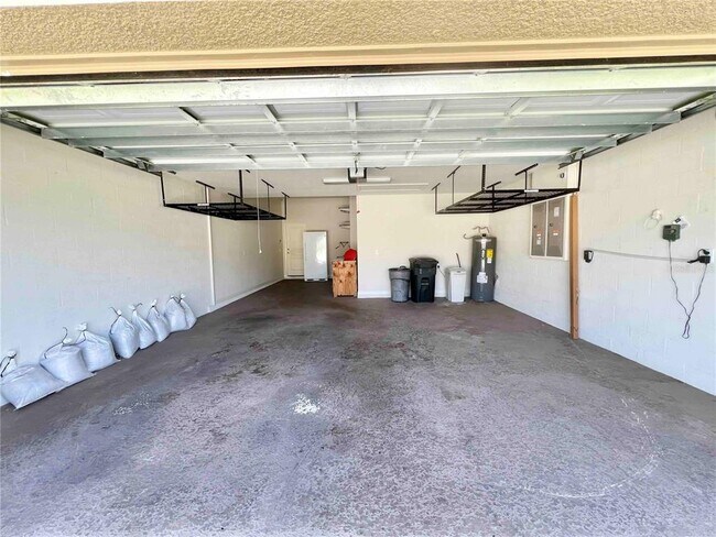 Building Photo - 7450 Ambleside Dr