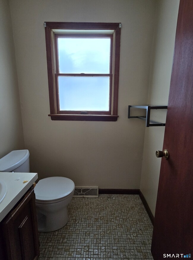 Building Photo - 7 Bryson Ave