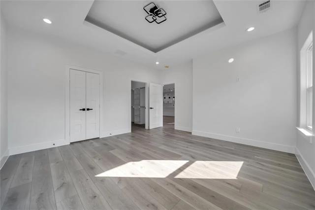 Building Photo - 2230 Garden Dr