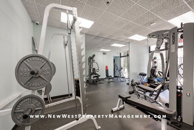 Building Photo - Renovated Cortez Hill 2 Bedroom at Symphon...