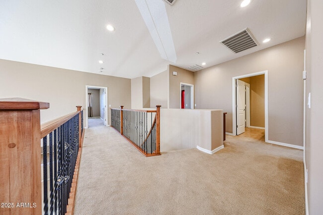 Building Photo - 9121 W Plum Rd