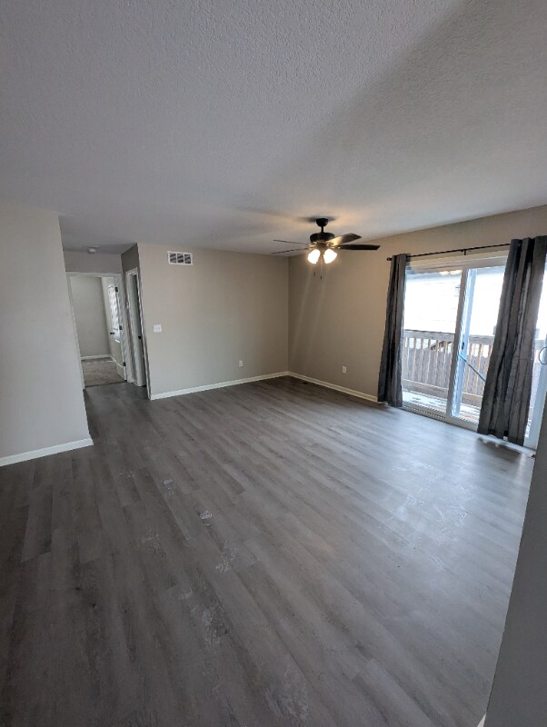 Building Photo - 8892 W Meadow Park