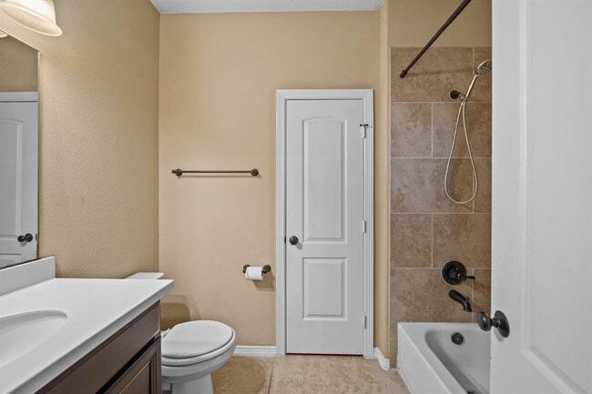 Building Photo - 6503 Loralie Ln