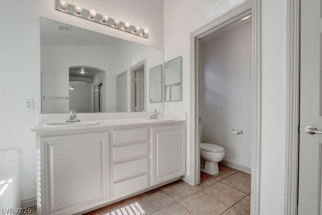 Building Photo - 9931 Rockside Ave