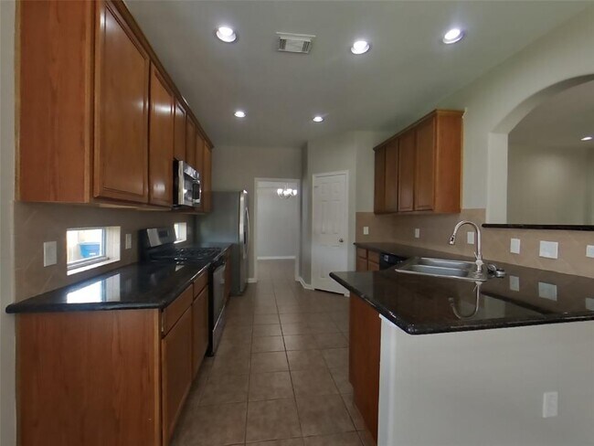 Building Photo - 6715 Starcroft Ct