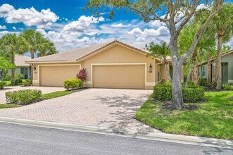 Building Photo - ** NOW AVAILABLE ** Villa in Bella Terra  - 2bed/2 bath plus den