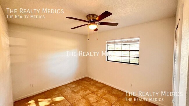 Building Photo - 1009 Alfred Dr