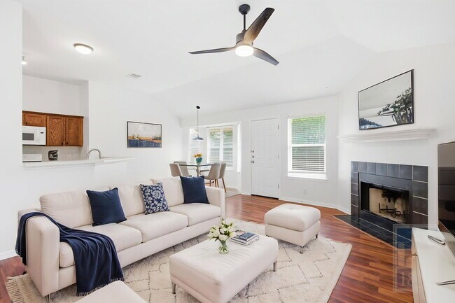 Building Photo - 1006 Buttercup Ct
