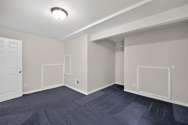 Building Photo - 20600 E Dartmouth Dr